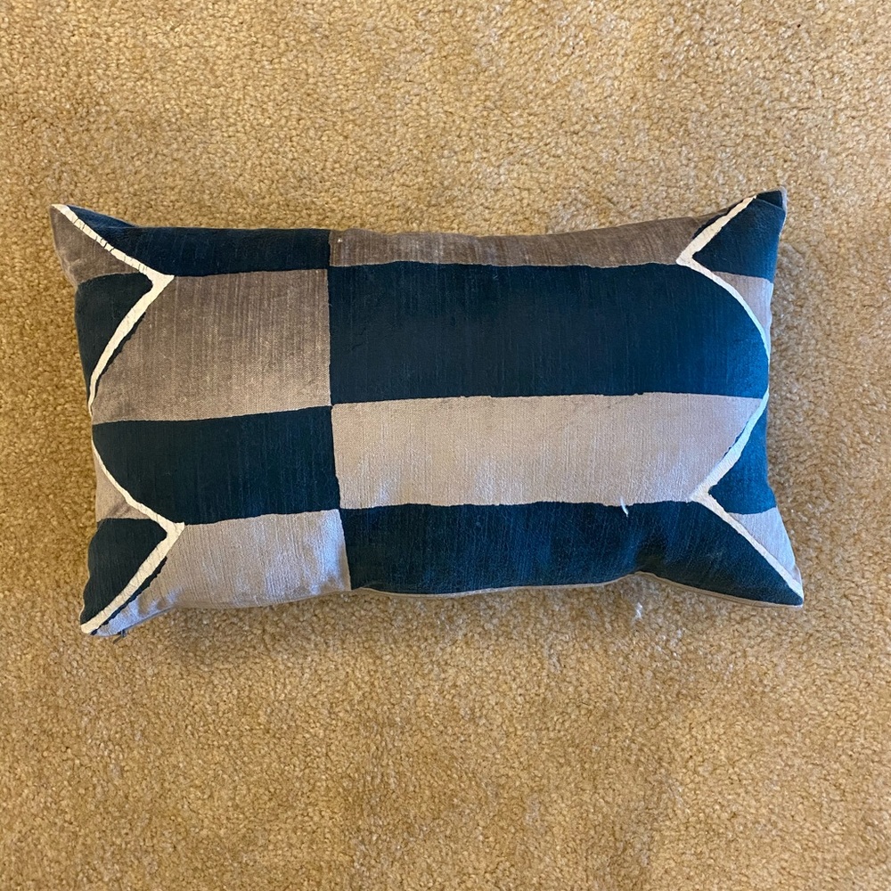 Pillow cover bundle - Picture 4 of 4